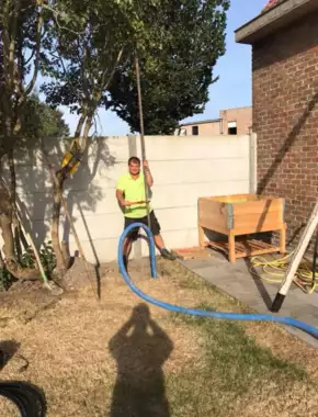 A72E593E-80FC-4E66-A1ED-AAD7E9356429 - 