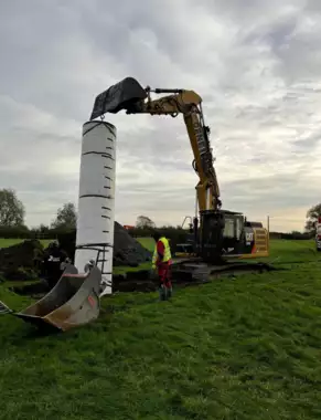 3ADC94B8-397E-459A-8397-233953997716 - 